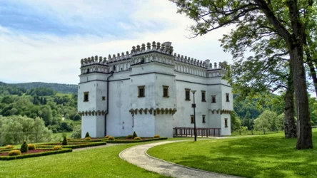 Szymbark w Beskidzie Niskim może pochwalić się kasztelem 