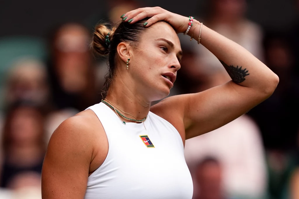 Aryna Sabalenka rywalizowała z Marie Bouzkovą o awans do trzeciej rundy Wimbledonu Aryna Sabalenka rywalizowała z Marie Bouzkovą o awans do trzeciej rundy Wimbledonu