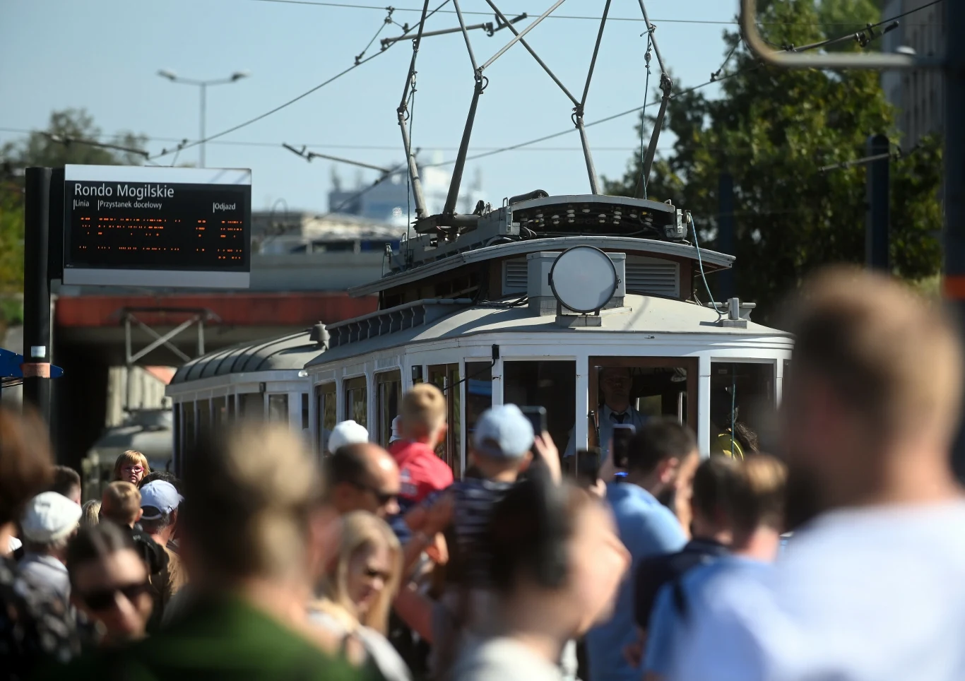 Wakacyjne cięcia w krakowskiej komunikacji miejskiej największe od lat Wakacyjne cięcia w krakowskiej komunikacji miejskiej największe od lat