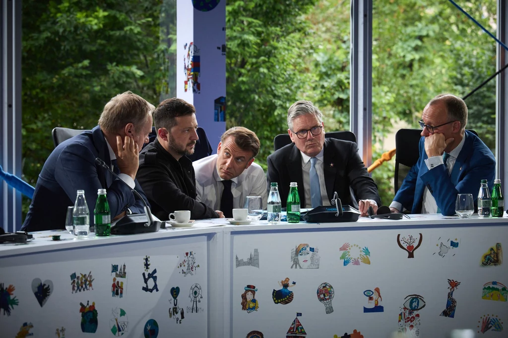 Wołodymyr Zełenski na spotkaniu z europejskimi liderami Wołodymyr Zełenski na spotkaniu z europejskimi liderami