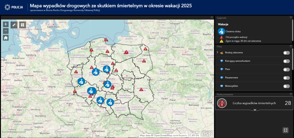 Mapa Polski z zaznaczonymi miejscami wypadków drogowych ze skutkiem śmiertelnym w okresie wakacji 2025, zawierająca statystyki, symbole ostrzegawcze i interaktywne opcje filtrowania danych według rodzaju zdarzenia oraz typu pojazdu.