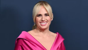 Kiedyś wszyscy krytykowali jej wygląd. Dziś Rebel Wilson zachwyca metamorfozą i milionami na koncie