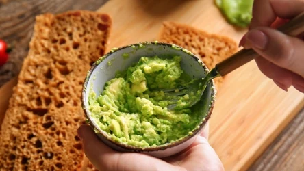 Pasta z bobu to sezonowy smakołyk