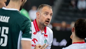 Nikola Grbić przekazujący wskazówki polskim siatkarzom