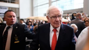 Berkshire Hathaway, wehikuł inwestycyjny Warrena Buffetta, dysponuje rekordowo dużymi rezerwami gotówkowymi.
