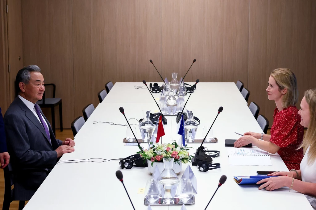 Chiński minister powiedział, że Rosja nie może przegrać wojny w Ukrainie Chiński minister powiedział, że Rosja nie może przegrać wojny w Ukrainie
