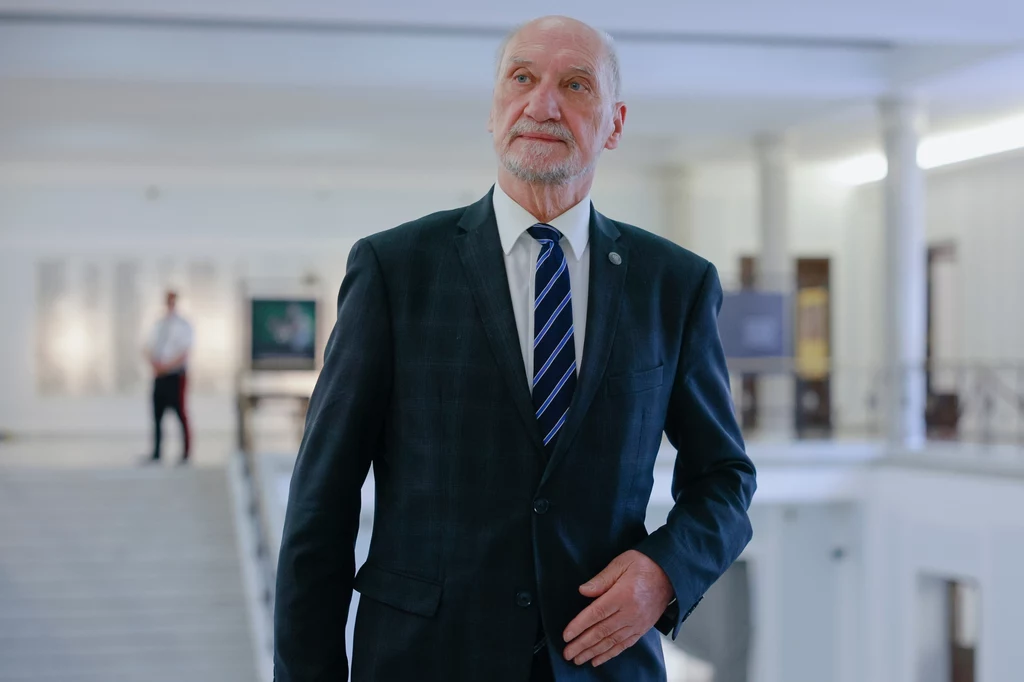 Antoni Macierewicz Antoni Macierewicz