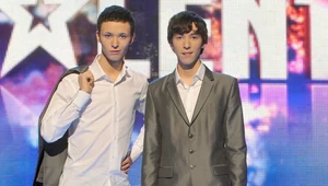 Po "Mam talent" przepadli. Mało kto wie, kim jest żona jednego z bliźniaków