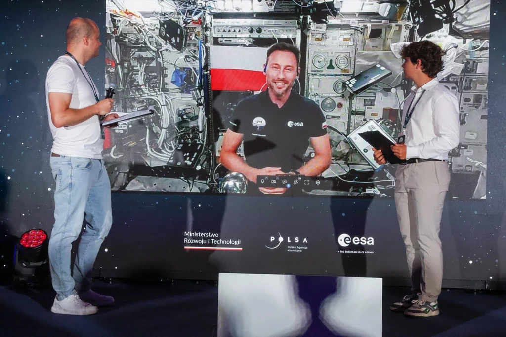 POLSA podsumowała tydzień misji Sławosza Uznańskiego-Wiśniewskiego na ISS POLSA podsumowała tydzień misji Sławosza Uznańskiego-Wiśniewskiego na ISS