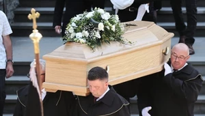 Pogrzeb ofiar zbrodni w Starej Wsi. Poruszające słowa księdza