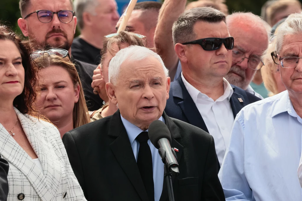 Jarosław Kaczyński wziął udział w konferencji prasowej na granicy z Niemcami Jarosław Kaczyński wziął udział w konferencji prasowej na granicy z Niemcami