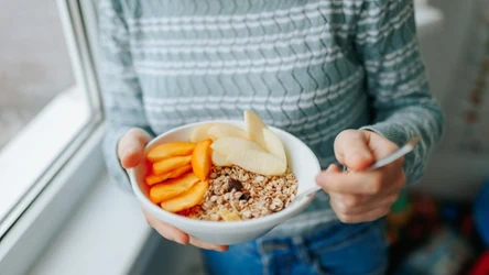 Do dań warto dodawać otręby. Działają zbawiennie na układ pokarmowy. 