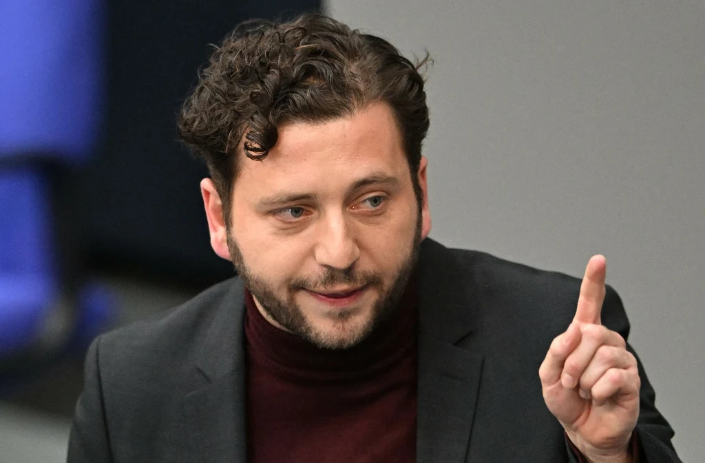 Felix Banaszak wezwał rząd Friedricha Merza do zatrzymania "spirali głupoty"