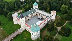 Okazała rezydencja piękniejsza niż Wawel? Ten zamek zachwyci każdego