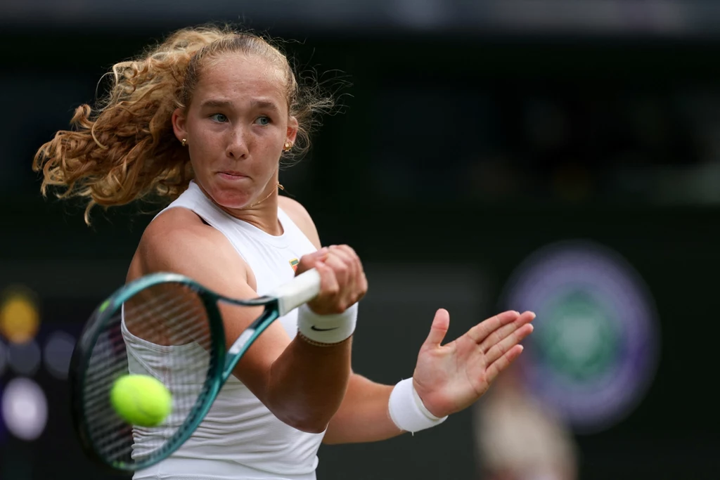Mirra Andriejewa rywalizowała z Emmą Navarro o awans do ćwierćfinału Wimbledonu Mirra Andriejewa rywalizowała z Emmą Navarro o awans do ćwierćfinału Wimbledonu