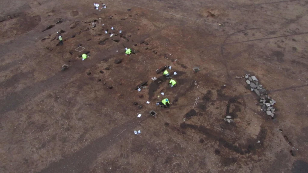 Archeolodzy odkryli największą neolityczną halę na terenie Szkocji Archeolodzy odkryli największą neolityczną halę na terenie Szkocji