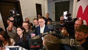 Spotkanie klubu Hołowni za zamkniętymi drzwiami. Jeden cel na horyzoncie