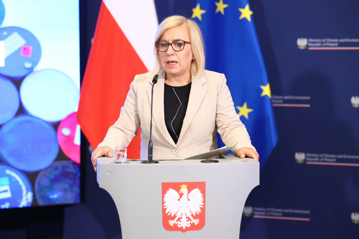 Paulina Hennig-Kloska przekazała, że w tym tygodniu NFOŚiGW ma podjąć decyzję ws. dotacji dla wielkoskalowych magazynów energii Państwo przeznaczy 400 mln zł na rekultywację skażonych terenów