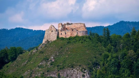 Zamek w Czorsztynie zachwyca do dziś 