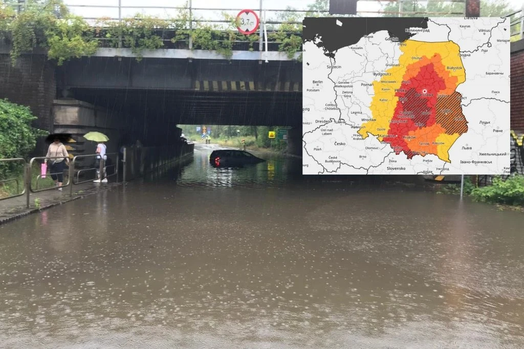 Nad Polskę dotarł niż genueński Zalany tunel pod wiaduktem z częściowo zanurzonym samochodem, po lewej stronie kilka osób pod parasolami, w prawym górnym rogu mapa Polski z zaznaczonymi strefami ostrzeżeń meteorologicznych.