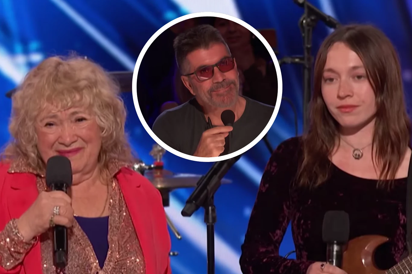 Simon Cowell przerwał przesłuchanie w amerykańskim "Mam talent" Dwie kobiety stoją z mikrofonami na scenie, w tle scena z niebieskim oświetleniem, w okrągłym powiększeniu widoczny mężczyzna z mikrofonem trzymający rękę przy twarzy.