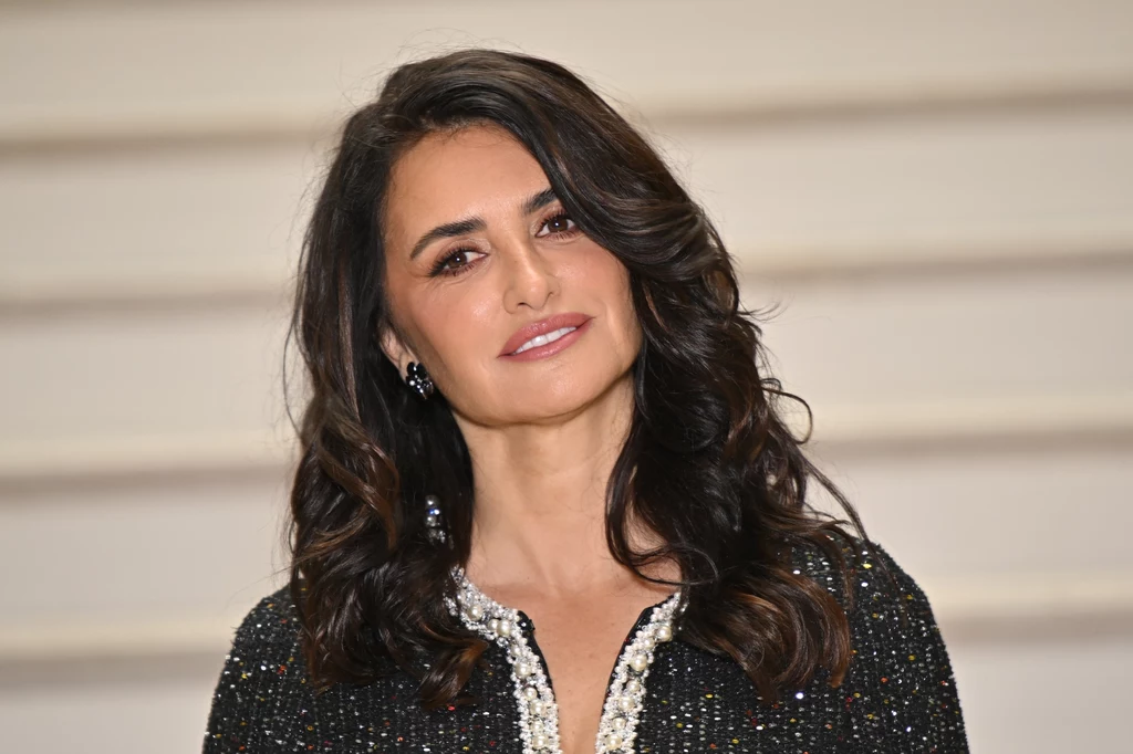 Penélope Cruz lśniła niczym prawdziwa gwiazda w Paryżu Penélope Cruz lśniła niczym prawdziwa gwiazda w Paryżu