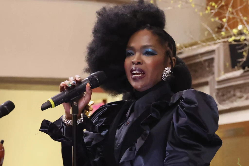 Lauryn Hill znalazła się w ogniu krytyki po sporym opóźnieniu koncertu Lauryn Hill znalazła się w ogniu krytyki po sporym opóźnieniu koncertu