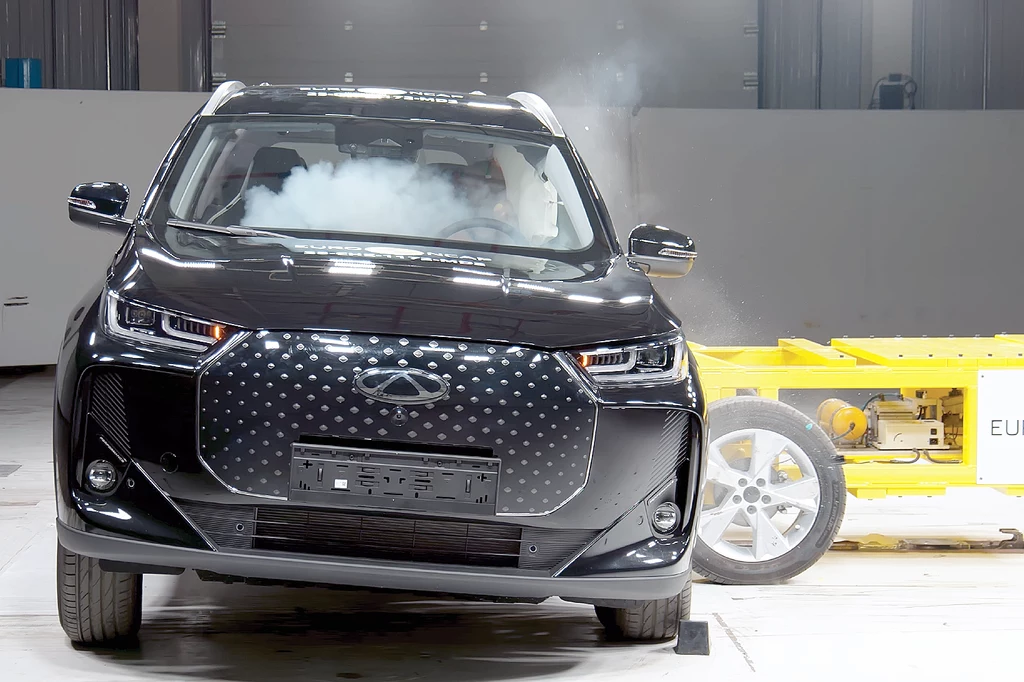 Chery 7 zaliczyło wpadkę w testach EuroNCAP. Zawiniły poduszki powietrzne Chery 7 zaliczyło wpadkę w testach EuroNCAP. Zawiniły poduszki powietrzne