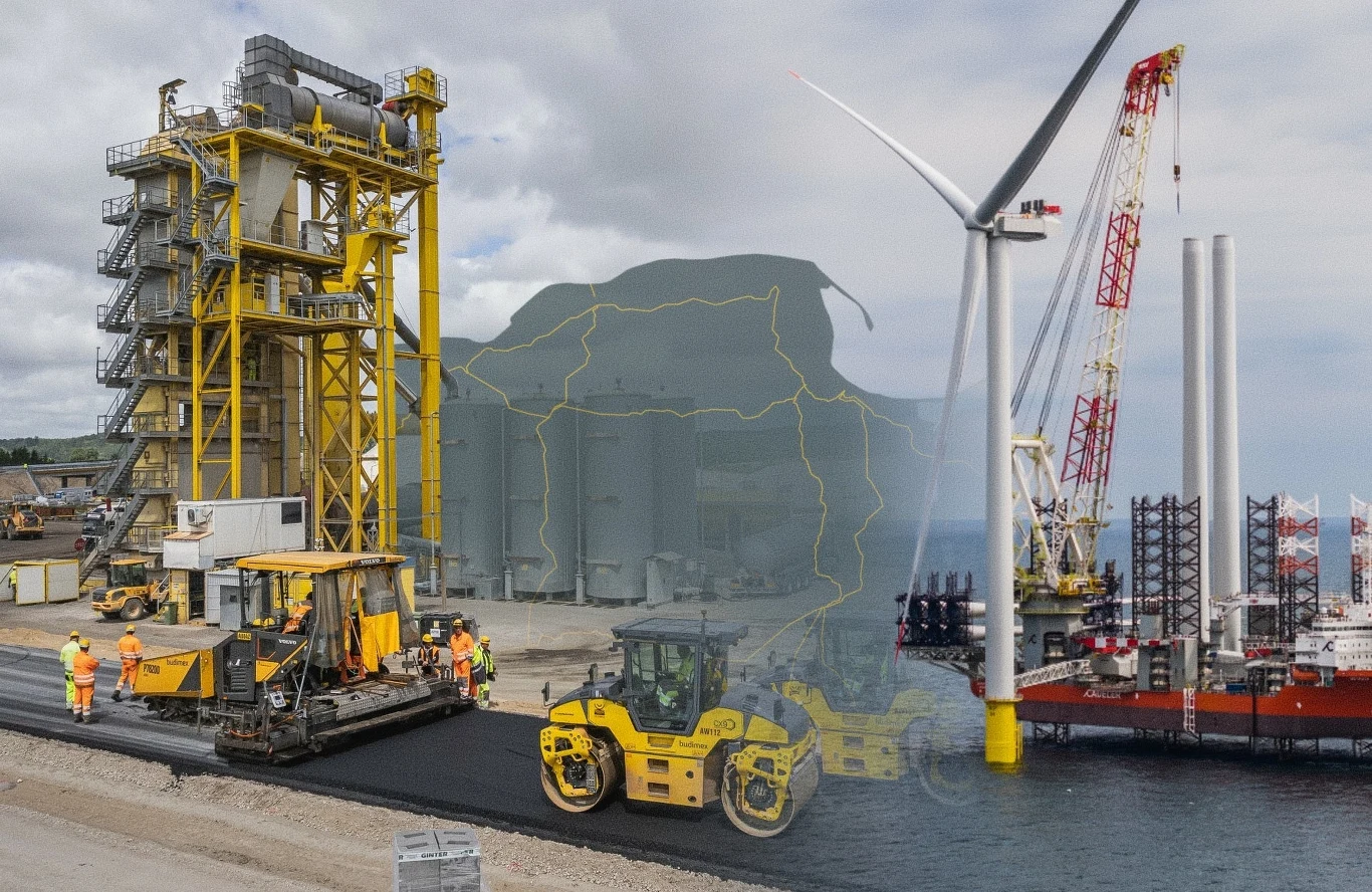 Ogromne inwestycje na Pomorzu. Na zdjęciu pierwsza turbina wiatrowa Orlenu i budowa trasy ekspresowej S6 Plac budowy z ciężkimi maszynami do asfaltowania oraz pracownikami w odzieży ochronnej, połączony z instalacją turbiny wiatrowej na platformie morskiej oraz zarysami mapy kraju na tle zabudowań przemysłowych.