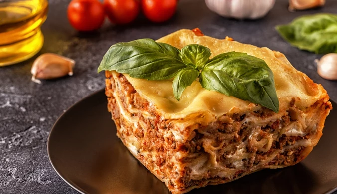 Pyszna i aromatyczna lasagne naleśnikowa