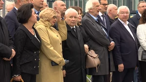 "Agentura Putina" kontra "kłamca". Zamieszanie podczas miesięcznicy smoleńskiej