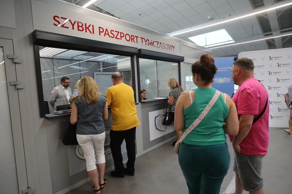 Na lotniskach można wyrobić paszport tymczasowy.