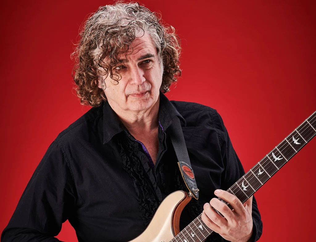 Jakko Jakszyk od 2013 r. jest wokalistą i gitarzystą King Crimson Jakko Jakszyk od 2013 r. jest wokalistą i gitarzystą King Crimson