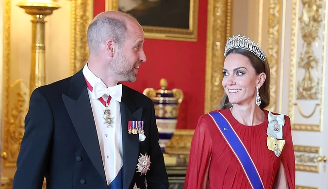 Księżna Kate i książę William podczas bankietu na cześć francuskiej pary prezydenckiej