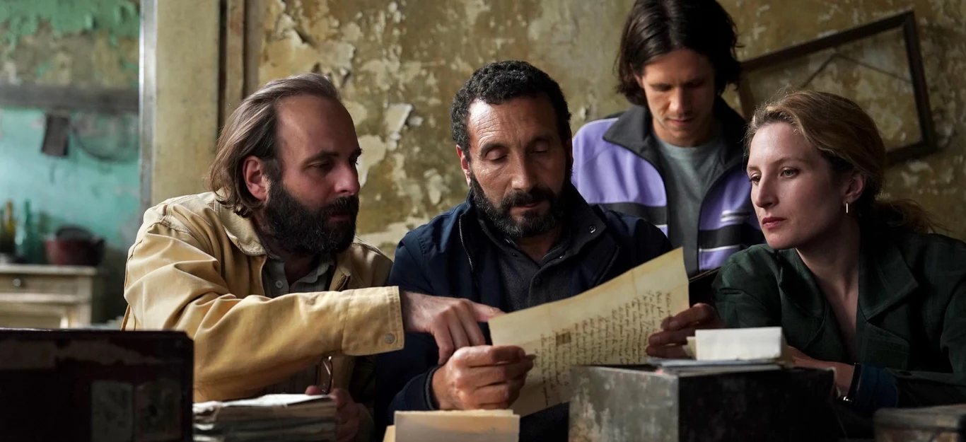 Kadr z filmu "Pewnego razu w Paryżu"