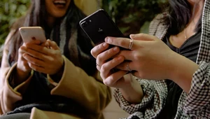 Starlink w smartfonie i bez specjalnych anten. Już trwają testy