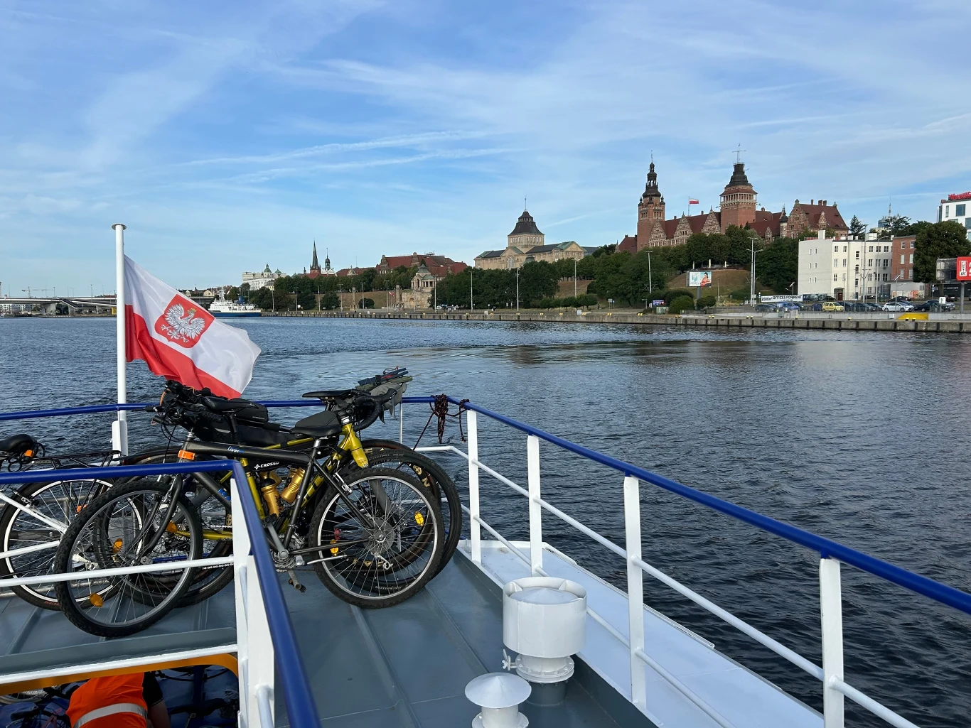 Rejs rozpoczynamy przy bulwarze, tuż obok Wałów Chrobrego w Szczecinie