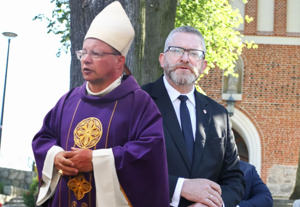 Kardynał Grzegorz Ryś odpowiedział na skandaliczne słowa europosła Grzegorza Brauna