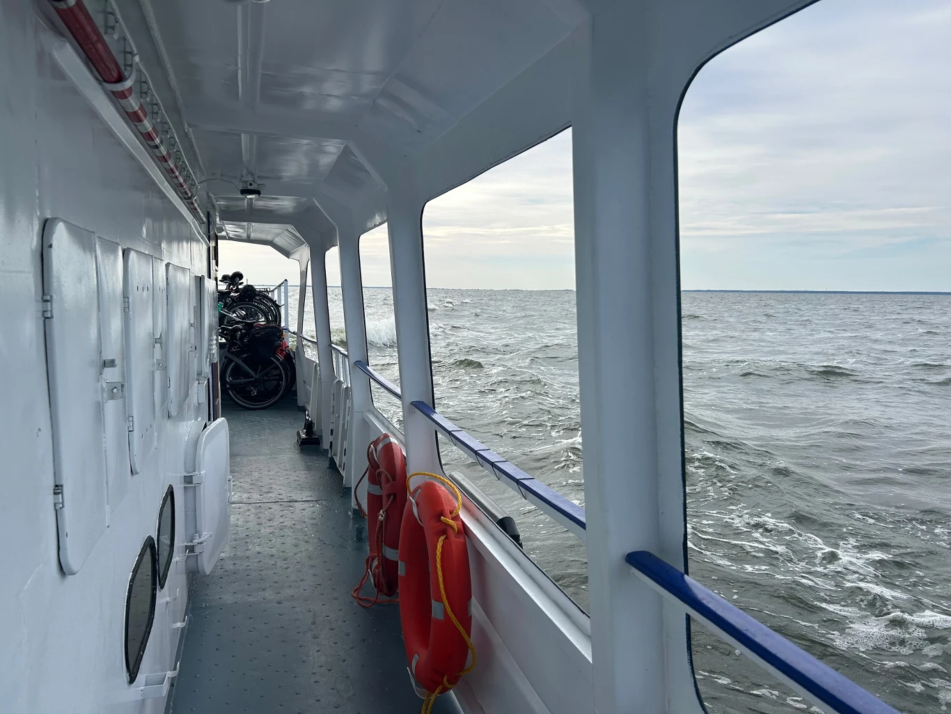 Rejs ze Szczecina do Świnoujścia trwa ponad 4 godziny