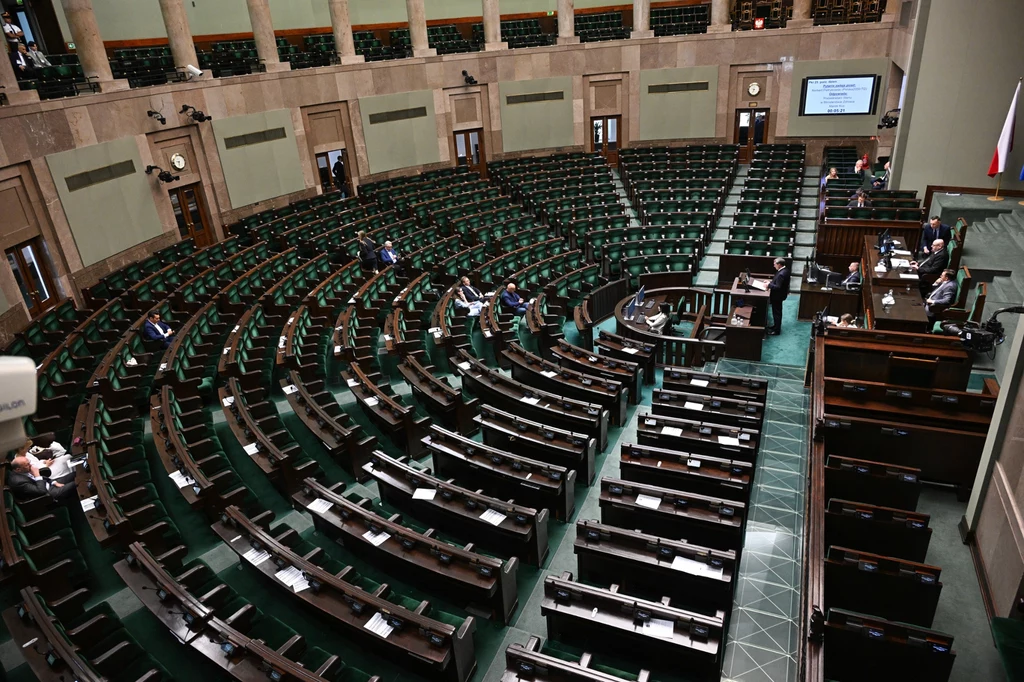 Sala obrad Sejmu. Jest nowy sondaż partyjny Sala obrad Sejmu. Jest nowy sondaż partyjny