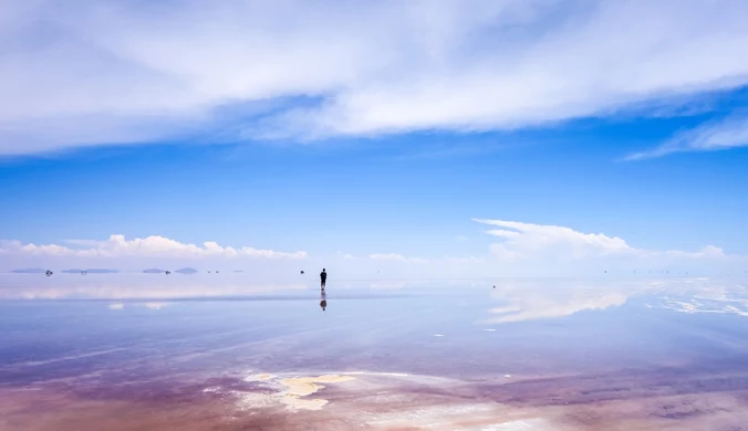 Salar de Uyuni to marzenie wielu podróżników. Boliwijskie solnisko jest jednym z cudów Ameryki Południowej.