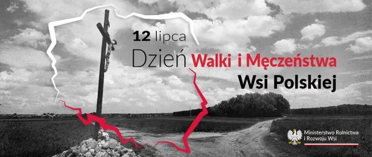 Krzyż przydrożny na tle polnej drogi, wiejskiego krajobrazu i nieba z chmurami, otoczony konturem Polski z napisem o Dniu Walki i Męczeństwa Wsi Polskiej, logo Ministerstwa Rolnictwa i Rozwoju Wsi w prawym dolnym rogu.