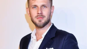 Królikowski zjawił się w sądzie z ukochaną. Ekspertka nie ma wątpliwości