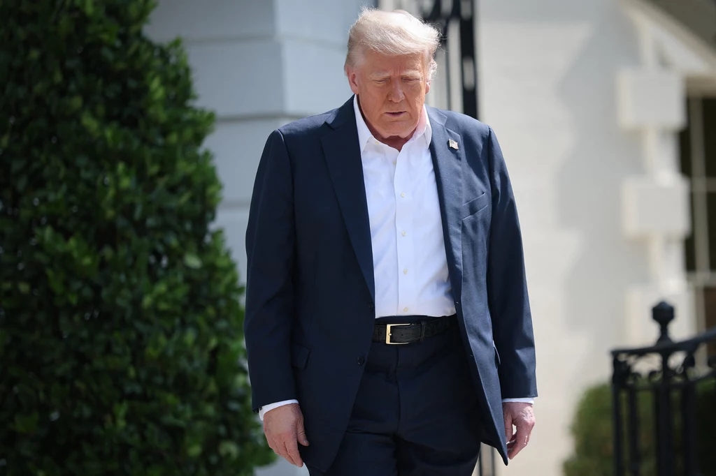 Donald Trump rozważa przekazanie środków finansowych Ukrainie Donald Trump rozważa przekazanie środków finansowych Ukrainie