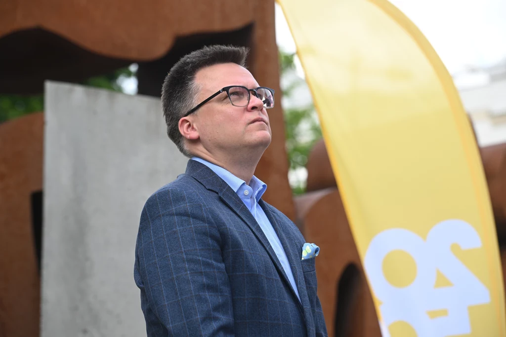 Sondaż. Polacy zapytani o przyszłość partii Szymona Hołowni
