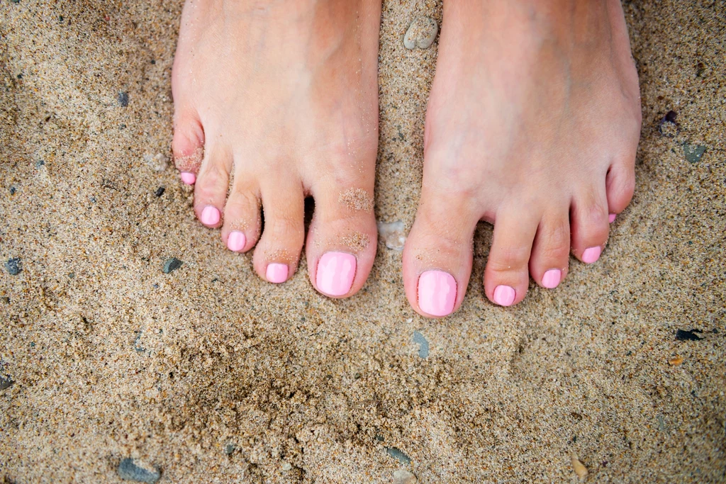 Pedicure w stylu Barbie
