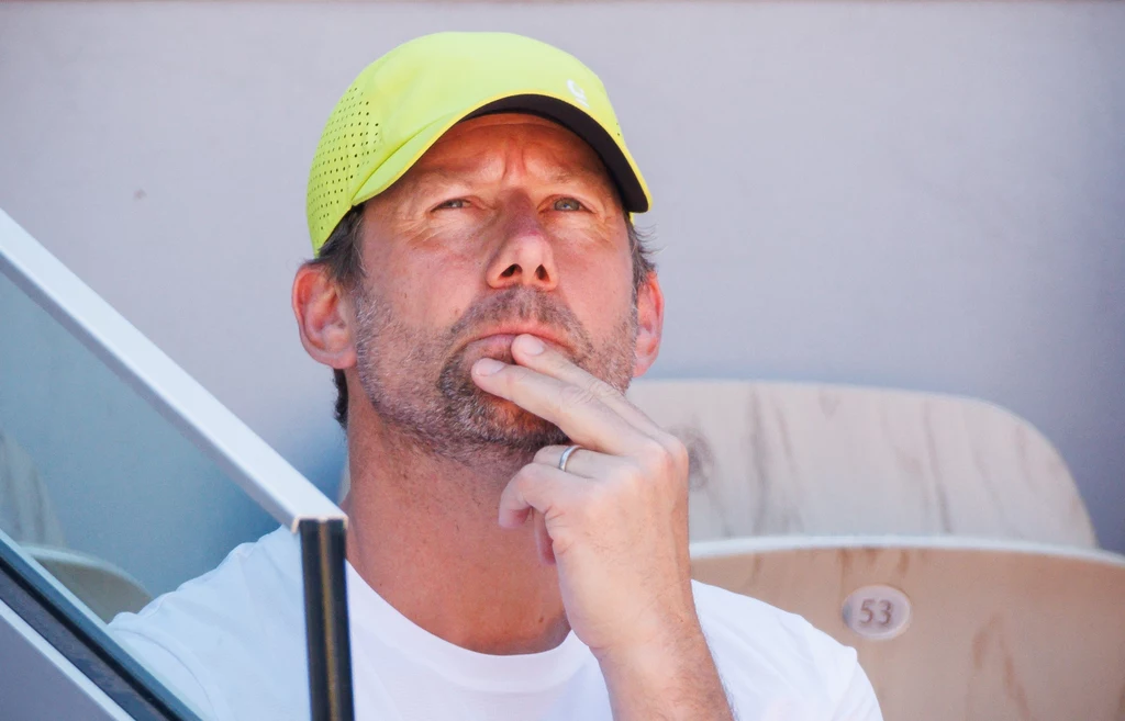 Wim Fissette obszernie odniósł się do kilku kwestii po genialnym triumfie Igi Świątek na Wimbledonie Wim Fissette obszernie odniósł się do kilku kwestii po genialnym triumfie Igi Świątek na Wimbledonie