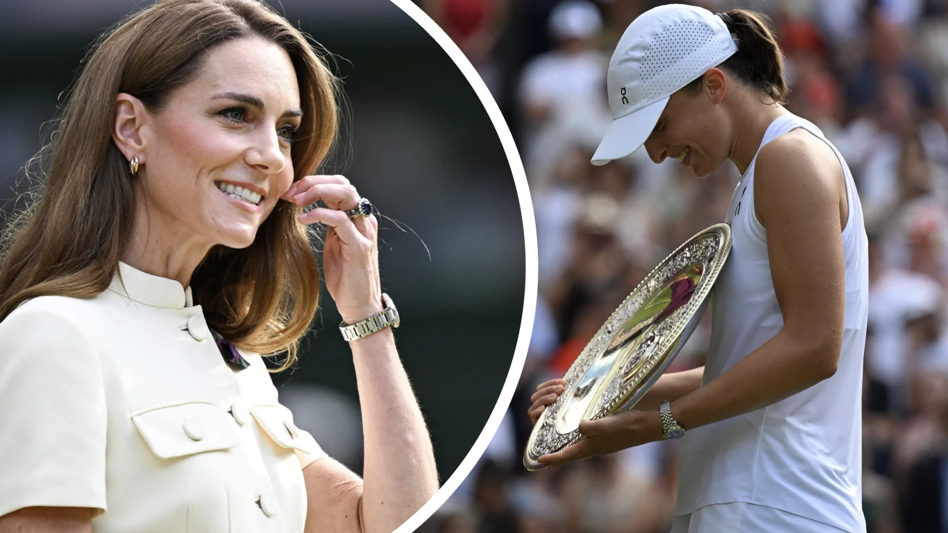 Księżna Kate publicznie zwróciła się do Igi Świątek Uśmiechnięta kobieta w eleganckim stroju i biżuterii po lewej stronie oraz sportsmenka w białym stroju sportowym i czapce, trzymająca dużą srebrną tacę, na korcie tenisowym wśród widowni.