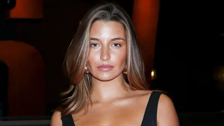 Manicure Julii Wieniawy, czyli wszystko co modne tego lata w jednej odsłonie