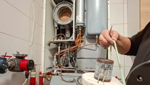 Polacy muszą usuwać piece gazowe? Nowy dokument KE wszystko wyjaśnia